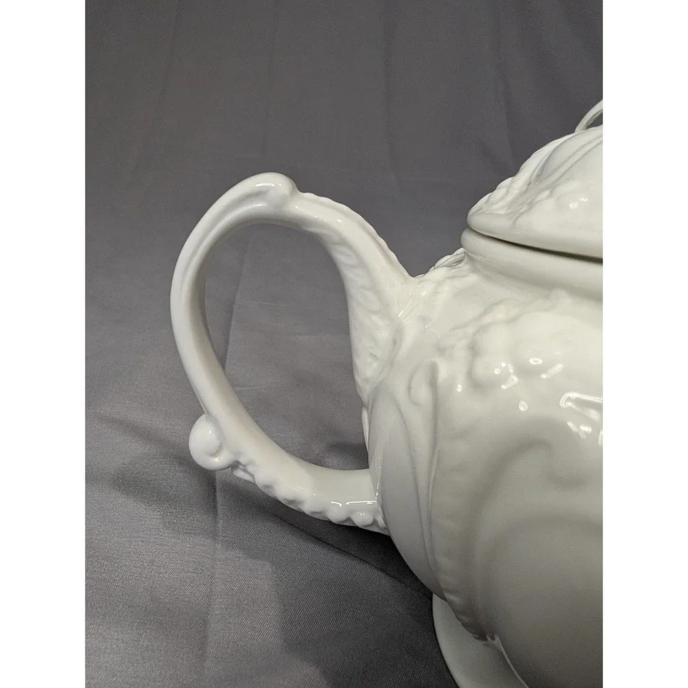 Peppertree Tabletops‎ Imports Small Teapot White Porcelain Victorian